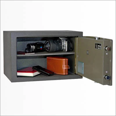 Взломостойкий сейф Safetronics NTR-24E