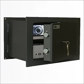 Встраиваемый сейф Safetronics STR 23M/15